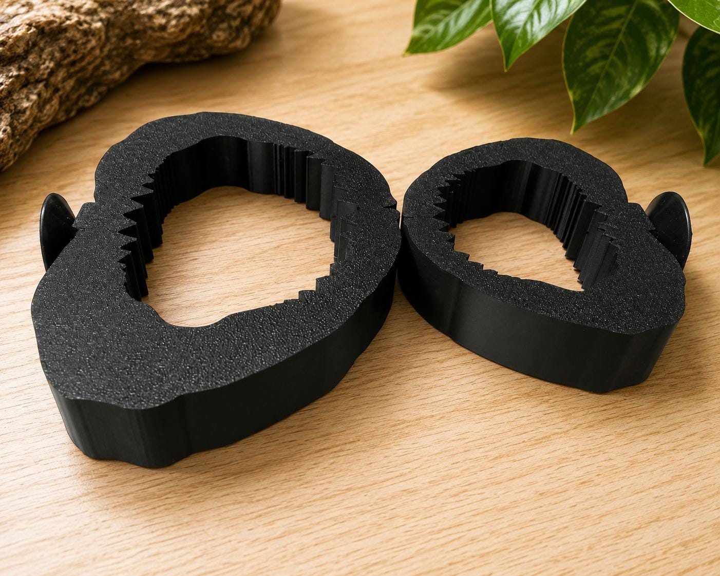Shark Jaw Floating Plant Holder & Feeding Ring | 3D Printed Aquarium Accessory